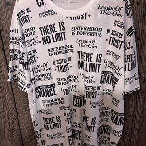 Under Armor White with Black Graphics XL